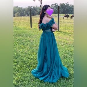 Gorgeous Jade/Teal ruffled dress! WORN ONCE for a photo shoot